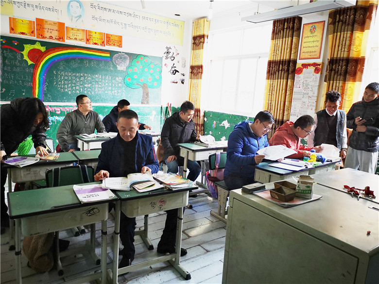 送温暖，献爱心——四川振通走进甘孜·色达